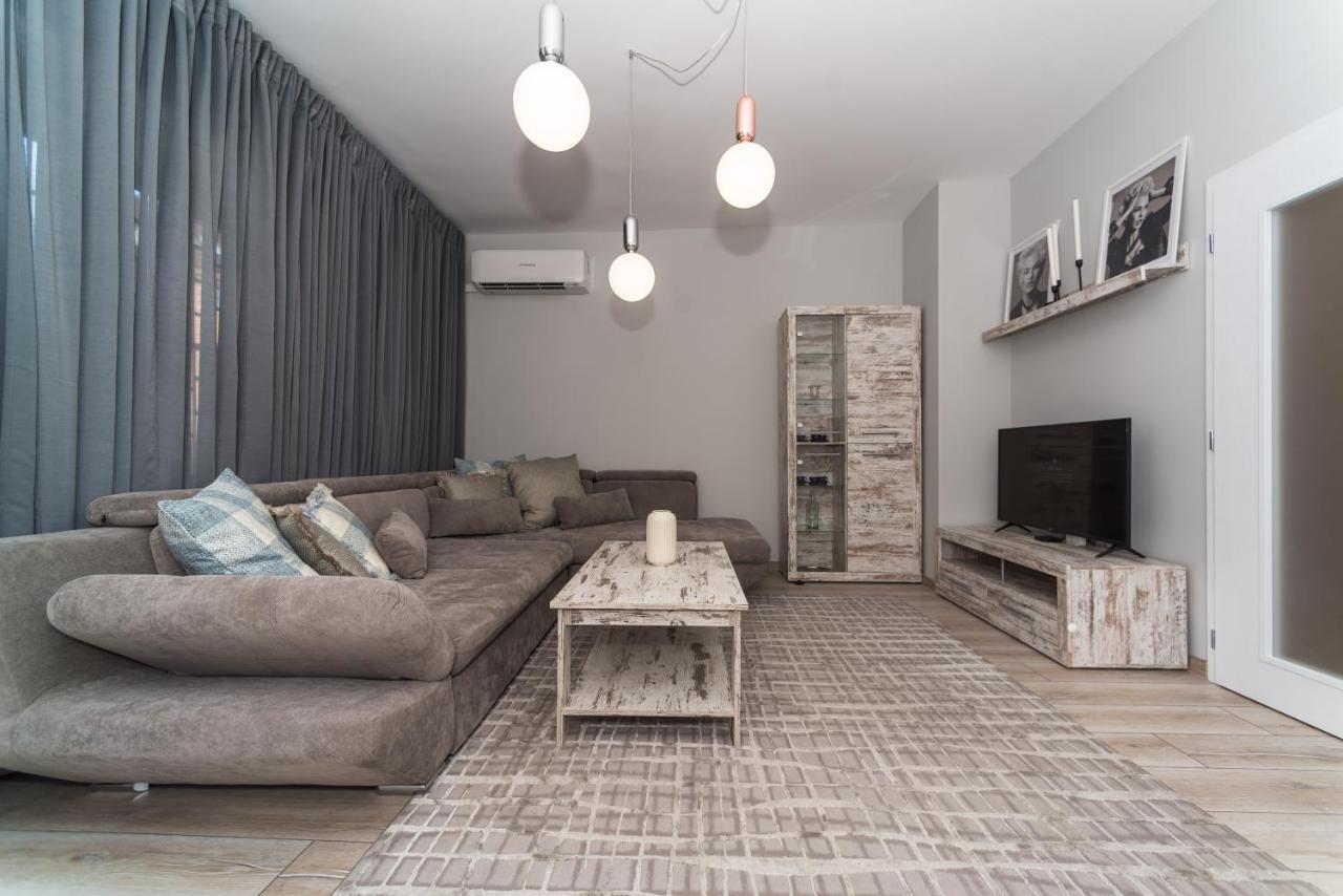 شقة Fashionable 1Bd Flat In The Centre Of بلوفديف المظهر الخارجي الصورة